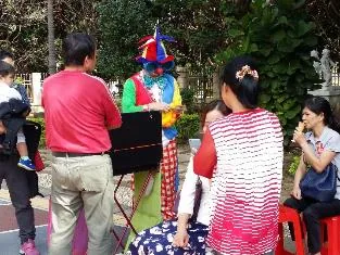 小丑折氣球