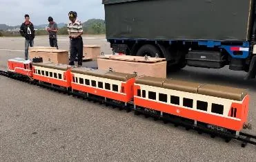 長軌道山線小火車(9人座)